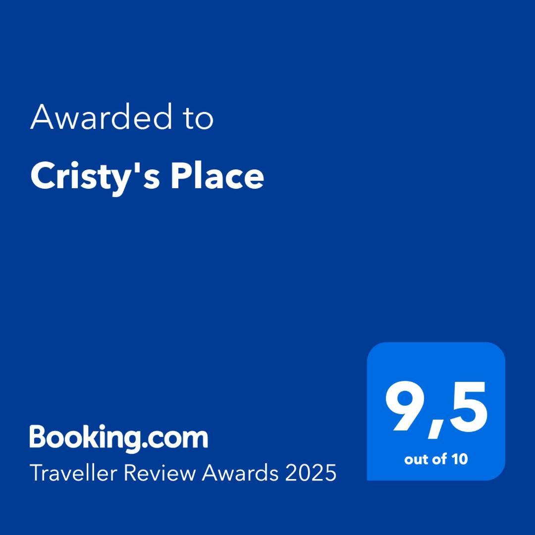 Cristy's Place * Cabouco